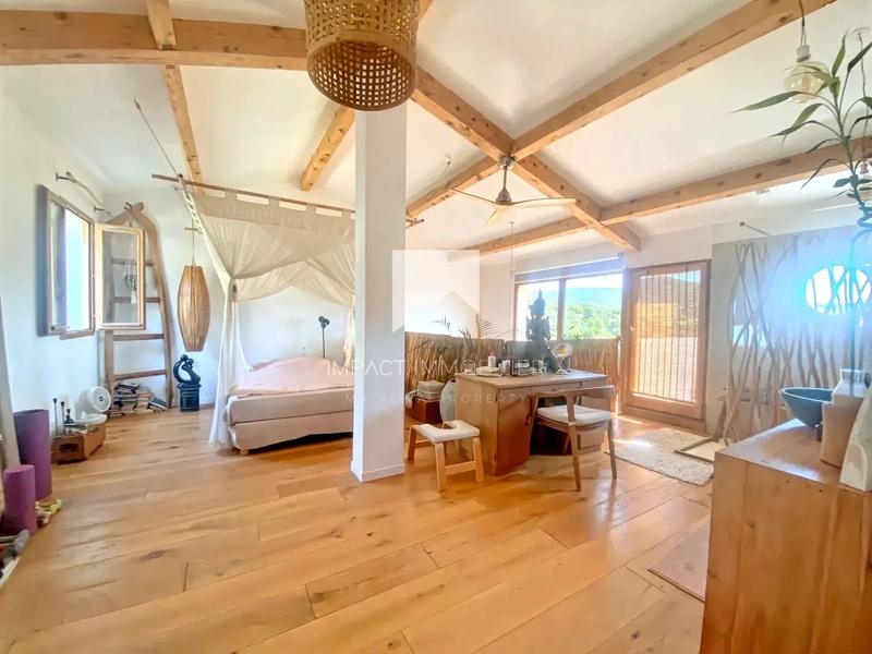 Maison - 112 m² - 4 pièces