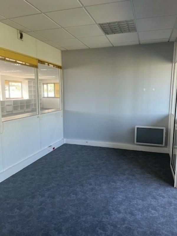 Bureau - 220 m²