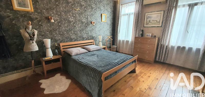 Maison - 250 m² - 10 pièces