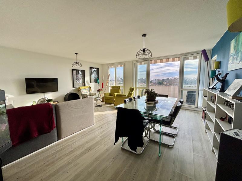 Appartement - 96 m² - 5 pièces