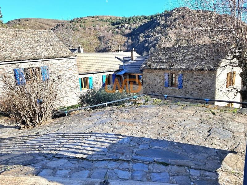 Mas - 128 m² - 7 pièces