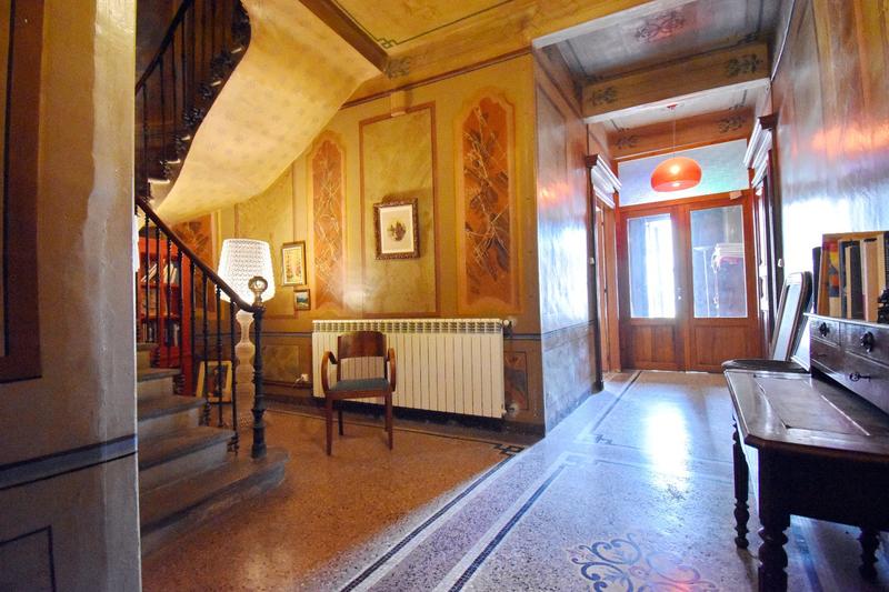 Maison - 392 m² - 12 pièces