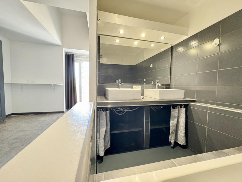 Appartement - 75 m² - 3 pièces