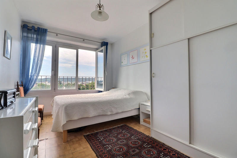 Appartement - 86 m² - 4 pièces