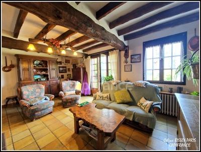 Maison - 270 m² - 9 pièces