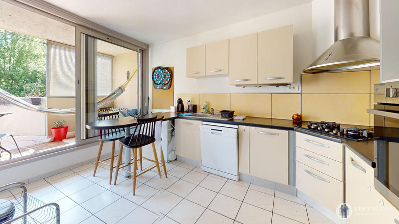 Appartement - 75 m² - 3 pièces