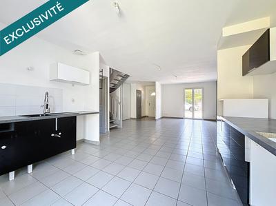 Maison - 99 m² - 5 pièces