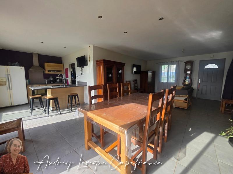 Maison - 96 m² - 4 pièces