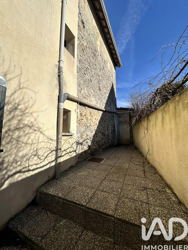 Maison - 111 m² - 6 pièces