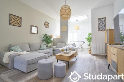 Chambre - 13 m² - 1 pièce