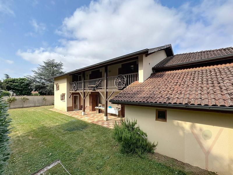 Maison traditionnelle - 182 m² - 5 pièces