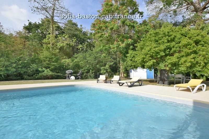 Maison - 345 m² - 5 pièces