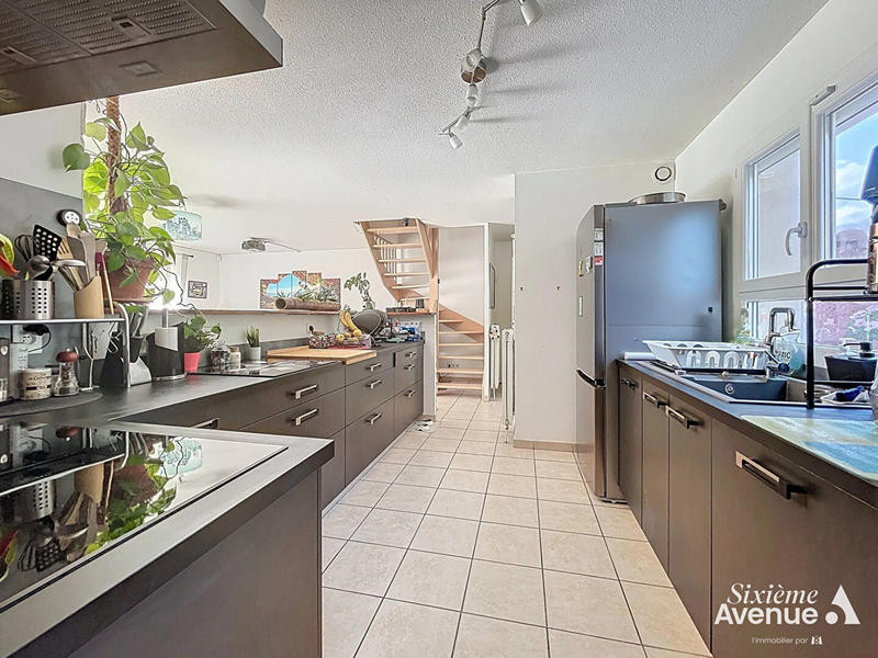 Maison - 111 m² - 6 pièces