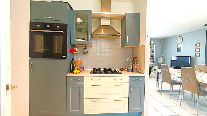 Maison - 99 m² - 6 pièces