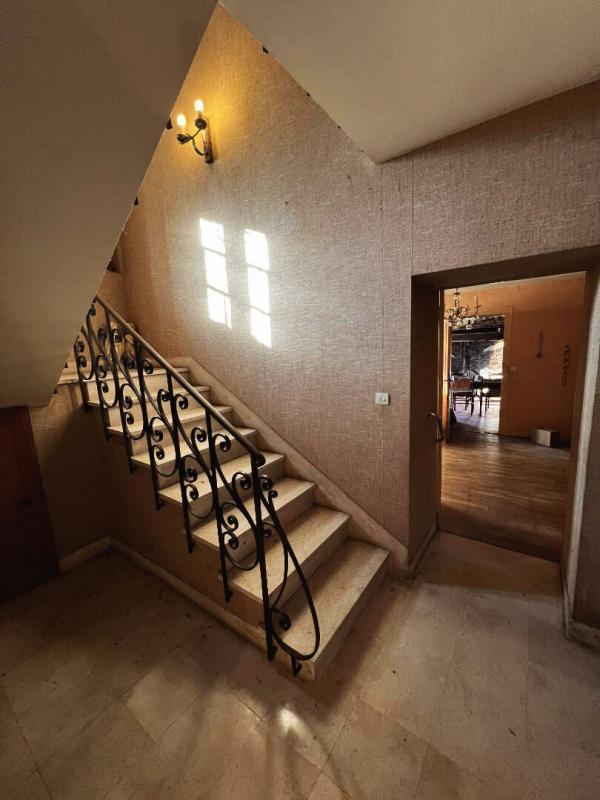 Maison - 190 m² - 11 pièces