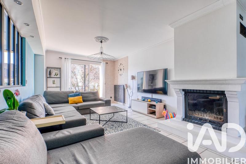 Maison - 200 m² - 8 pièces