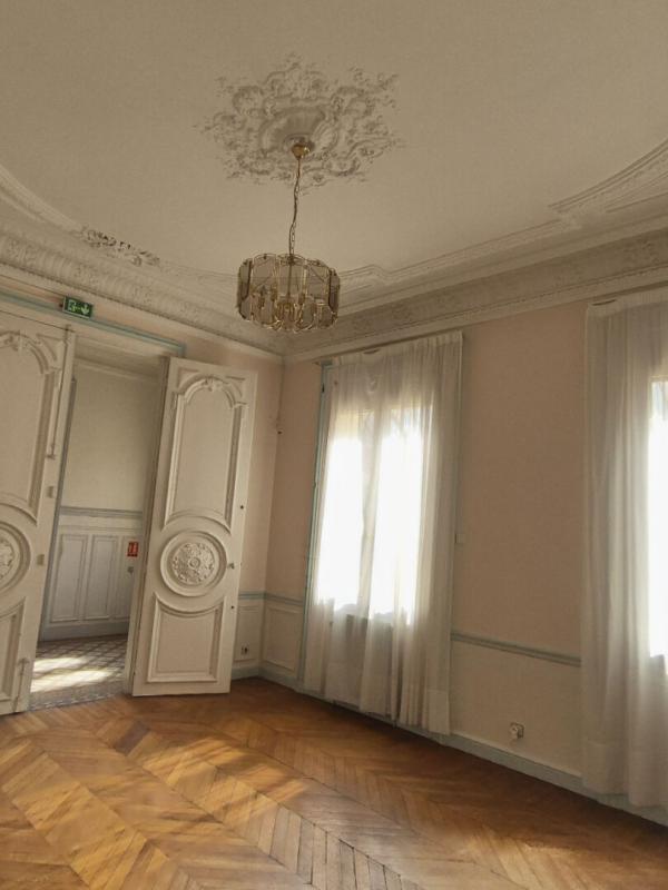 Demeure - 443 m² - 14 pièces