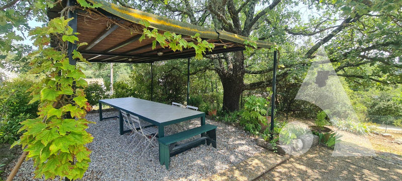 Maison - 180 m² - 8 pièces