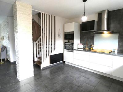 Maison - 84 m² - 4 pièces