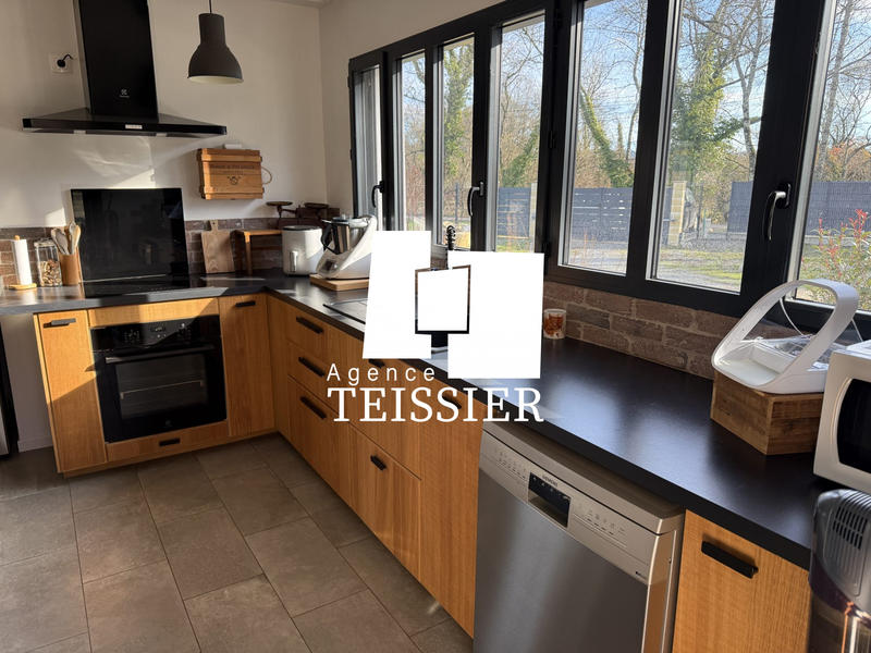 Villa - 99 m² - 4 pièces