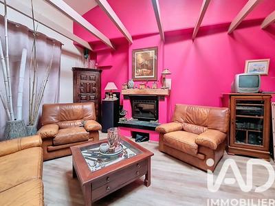 Maison - 275 m² - 11 pièces