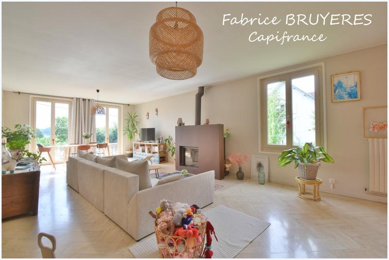 Maison - 230 m² - 5 pièces