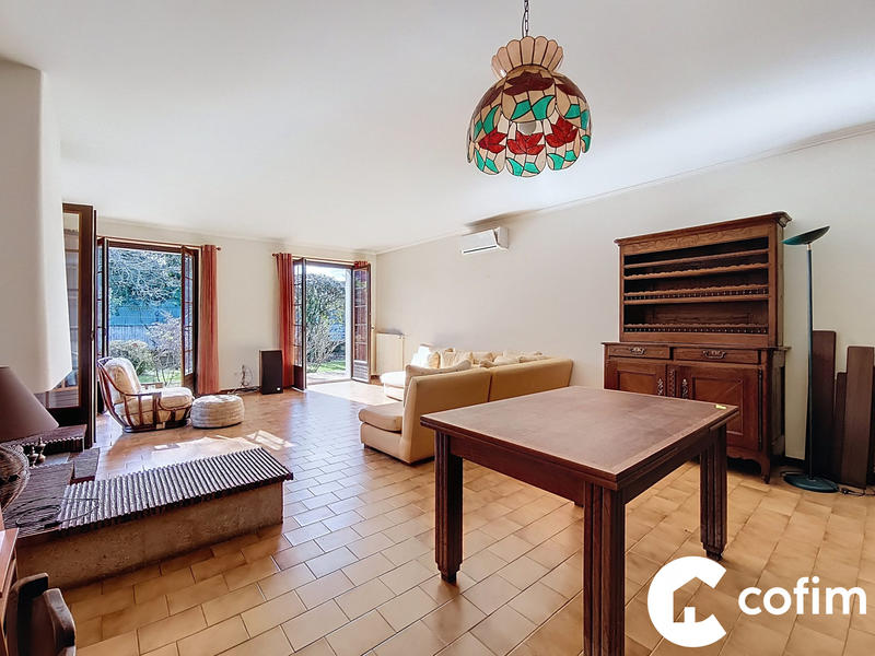 Maison - 209 m² - 8 pièces