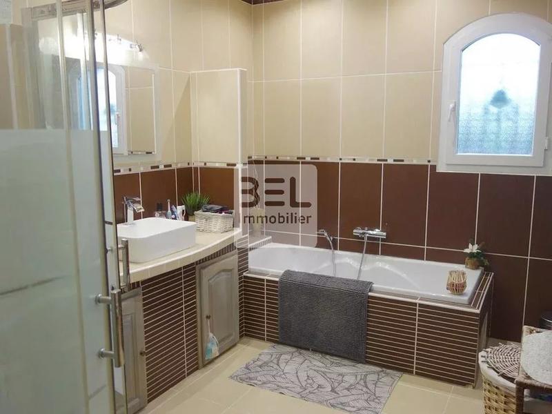 Villa - 145 m² - 5 pièces