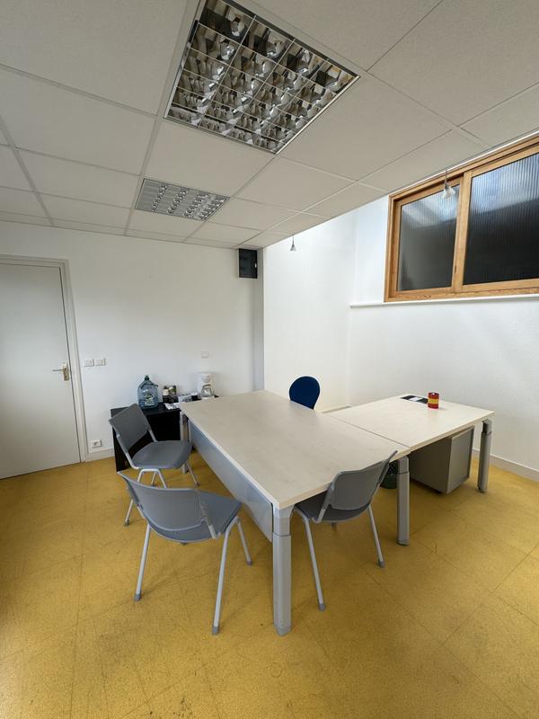 Bureau - 90 m²