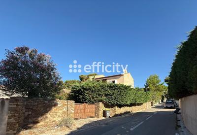 Maison - 245 m² - 7 pièces