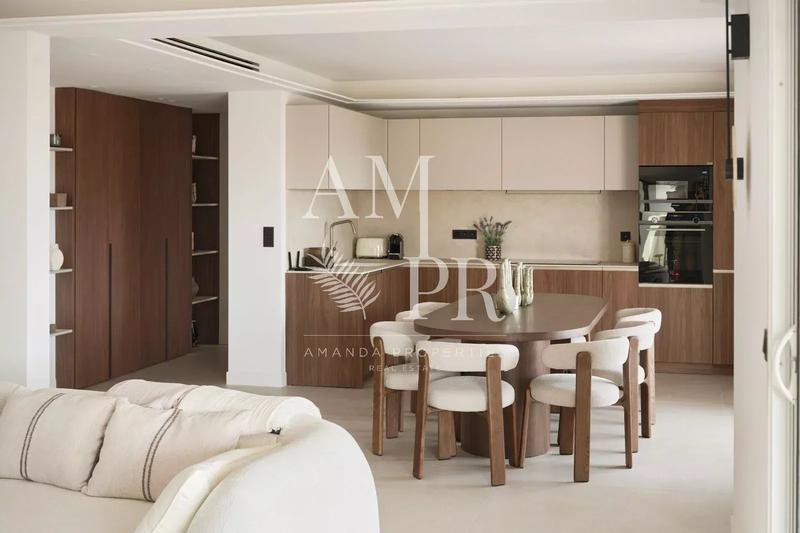 Appartement - 130 m² - 5 pièces