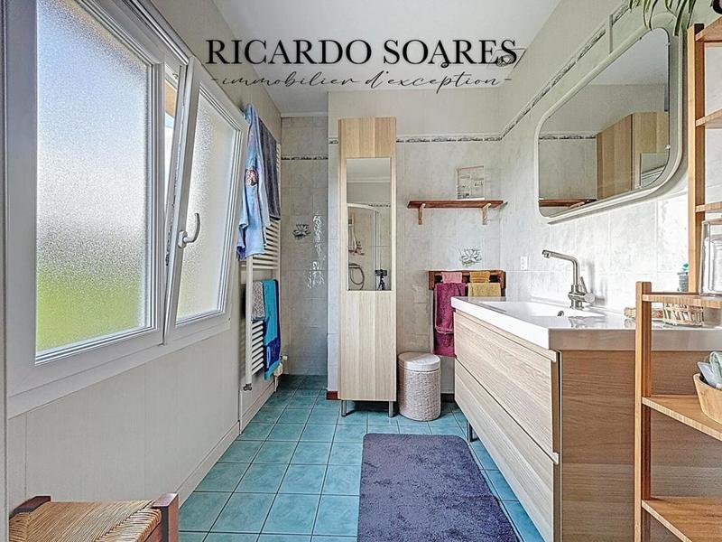 Maison - 218 m² - 8 pièces