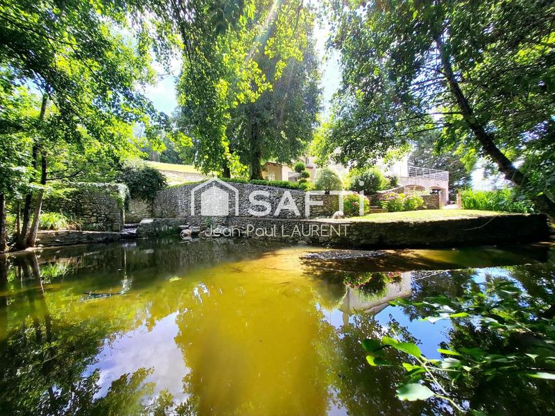 Maison - 340 m² - 11 pièces