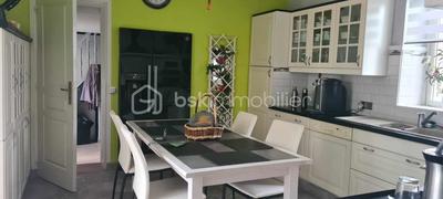 Demeure - 180 m² - 7 pièces