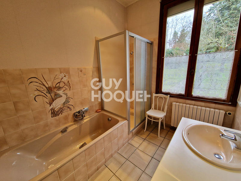 Maison - 210 m² - 8 pièces