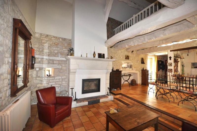 Maison en pierre - 123 m² - 6 pièces