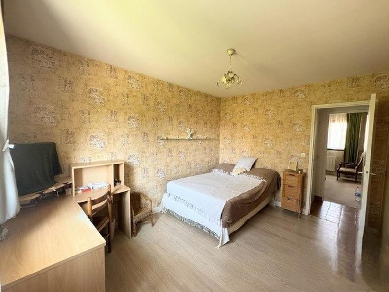 Maison - 180 m² - 5 pièces