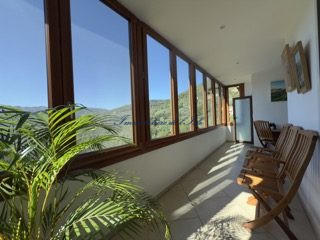 Maison - 327 m² - 11 pièces