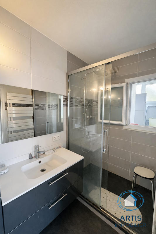 Appartement - 75 m² - 3 pièces