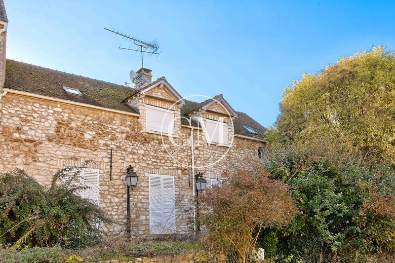 Demeure - 3 162 m² - 25 pièces