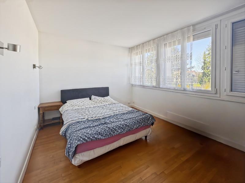 Maison - 182 m² - 7 pièces