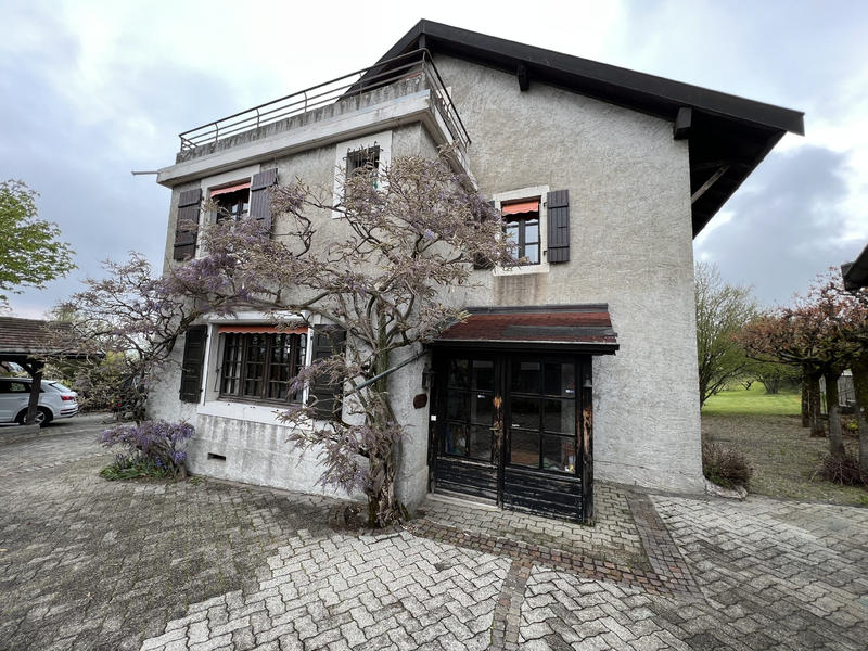 Maison - 185 m² - 8 pièces
