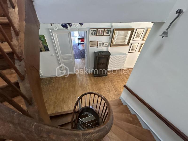 Château - 722 m² - 19 pièces