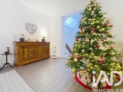 Maison - 180 m² - 9 pièces