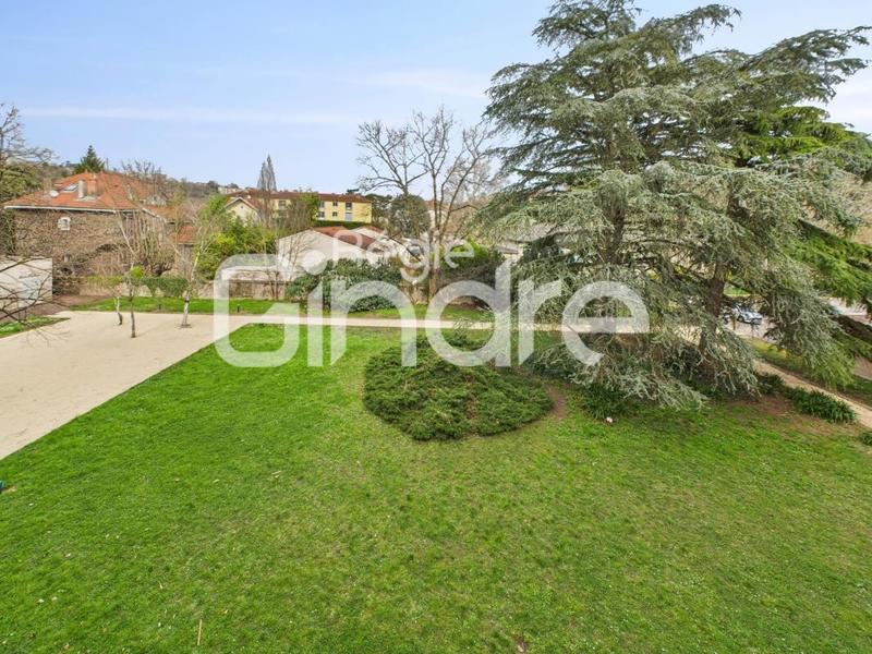 Appartement - 85 m² - 4 pièces