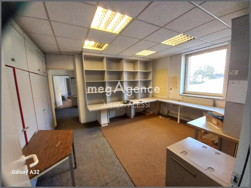 Bureau - 274 m² - 18 pièces