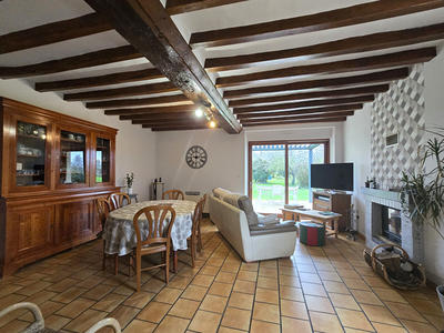 Maison - 170 m² - 8 pièces