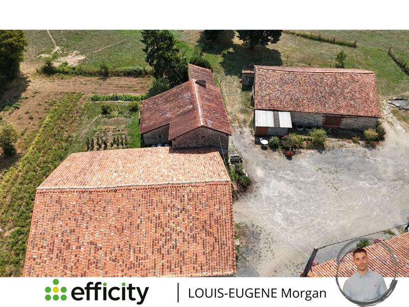 Corps de ferme - 565 m² - 10 pièces