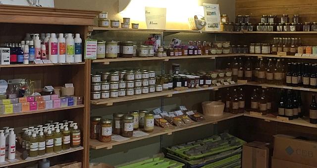 Exposition vente artisanale et producteurs régionaux