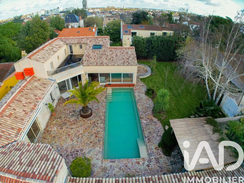 Maison - 505 m² - 10 pièces